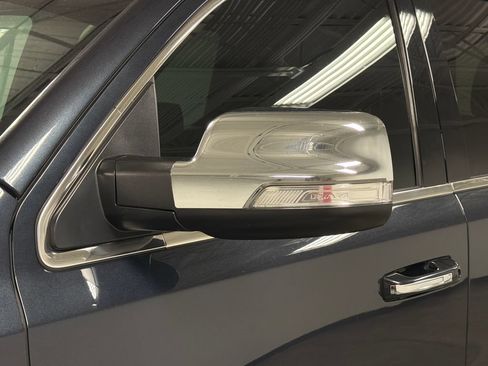 Used 2021 RAM 1500 Limited w/ Body Color Bumper Group AWD/4WD image 14