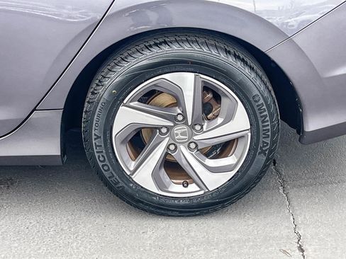 Used 2019 Honda Insight EX image 10