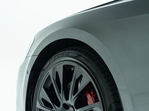 Used 2025 Audi S8 AWD/4WD image 21