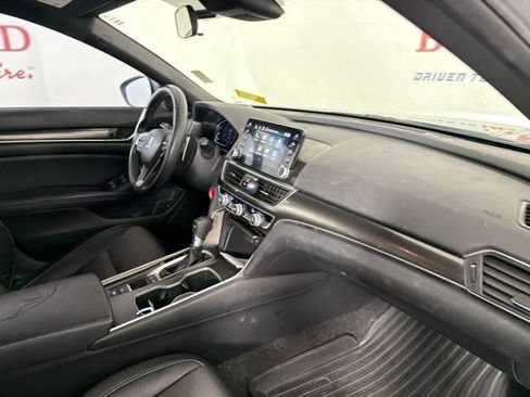 Used 2018 Honda Accord Sport image 17