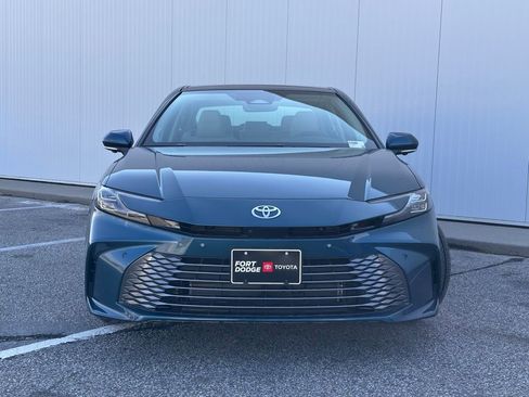 New 2026 Toyota Camry XLE image 7