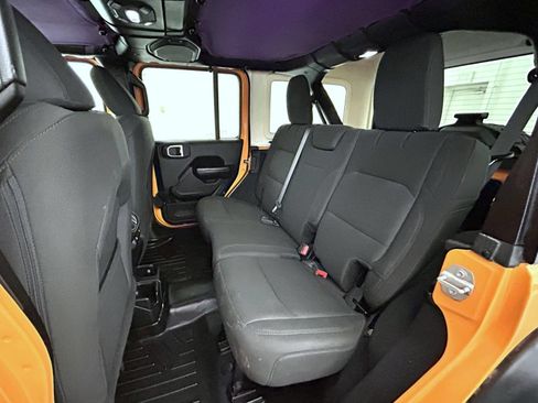 Used 2018 Jeep Wrangler Unlimited Sport S AWD/4WD image 21