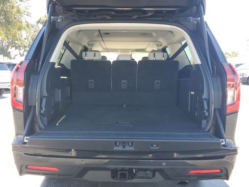 Certified 2025 Ford Expedition Max Active image 10