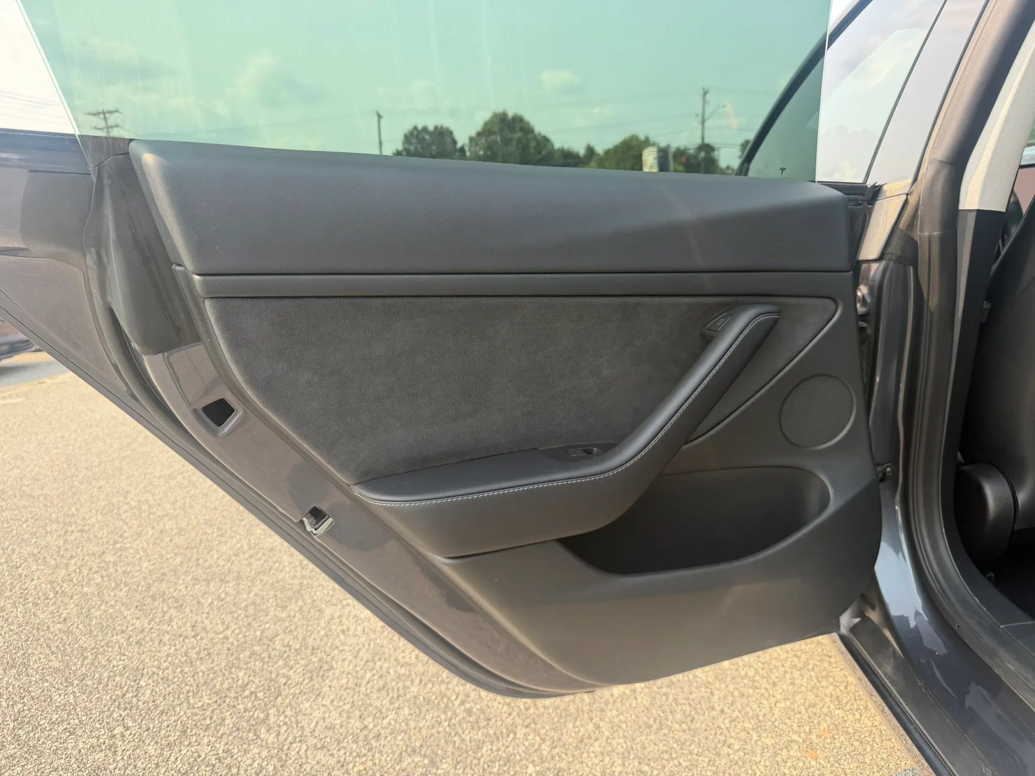 Used 2023 Tesla Model 3 Standard Range RWD image 15