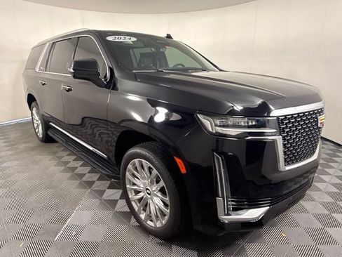 Used 2024 Cadillac Escalade ESV Premium Luxury RWD image 9