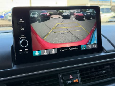 Used 2023 Honda Pilot Touring image 21