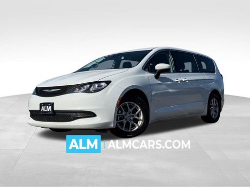 Used 2023 Chrysler Voyager LX FWD image 1