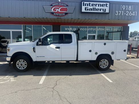 Used 2019 Ford F350 XLT AWD/4WD image 5