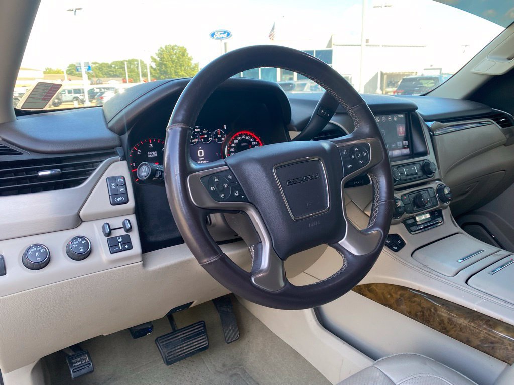 Used 2016 GMC Yukon Denali w/ Open Road Package AWD/4WD image 12