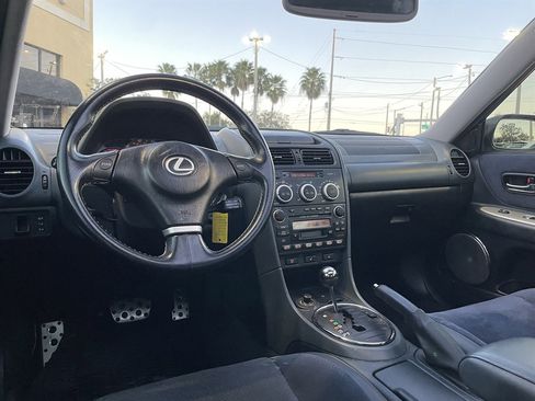 Used 2004 Lexus IS 300 image 14