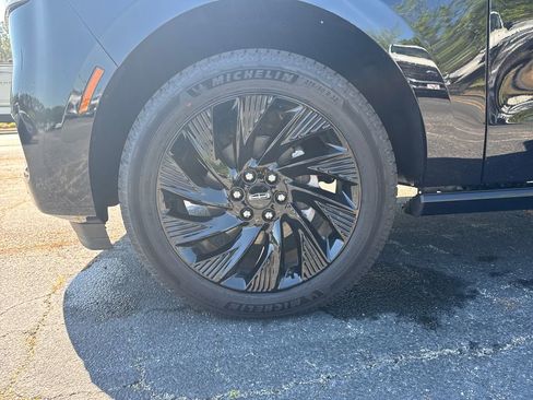 New 2026 Lincoln Navigator L Reserve w/ Jet Appearance Package AWD/4WD image 22