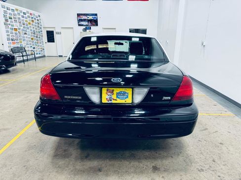 Used 2011 Ford Crown Victoria Police Interceptor image 6