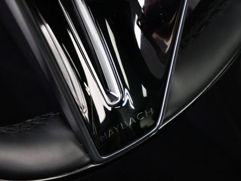 Used 2025 Mercedes-Benz Maybach GLS 600 4MATIC image 31