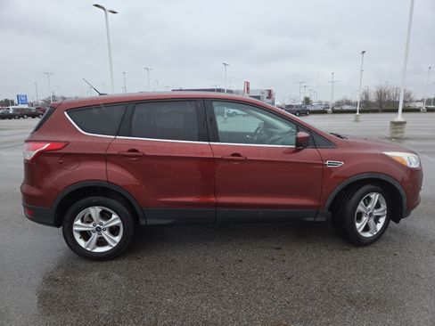 Used 2015 Ford Escape SE image 14