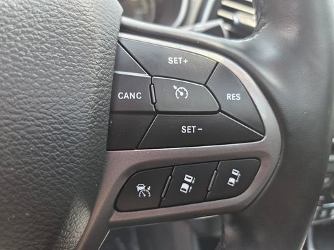 Used 2021 Jeep Cherokee Limited AWD/4WD image 15