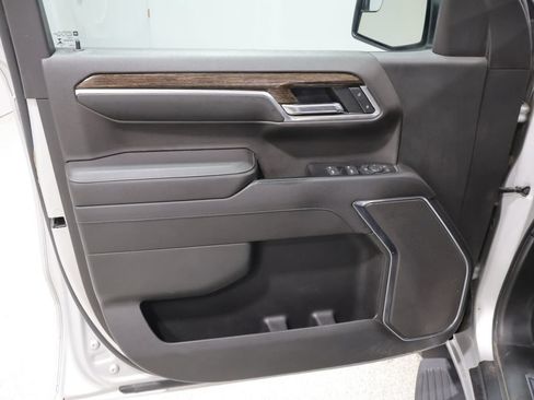 Used 2022 GMC Sierra 1500 SLE w/ LPO, GMC Protection Package AWD/4WD image 13