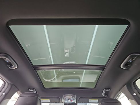 Used 2024 Genesis GV70 2.5T w/ Sport Prestige Package image 46