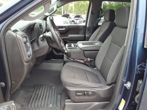 Used 2022 Chevrolet Silverado 1500 LT AWD/4WD image 4