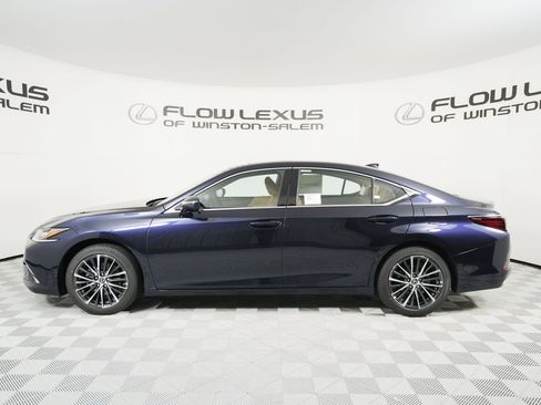 New 2025 Lexus ES 350 w/ Premium Package image 4