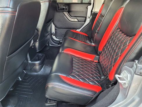 Used 2015 Jeep Wrangler Unlimited Sport w/ Quick Order Package 24S image 18