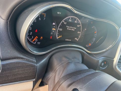 Used 2014 Jeep Grand Cherokee Overland image 7