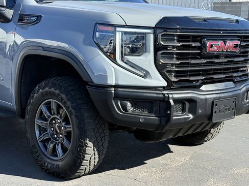 Used 2024 GMC Sierra 1500 AT4X image 2