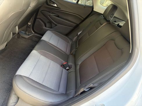 Used 2025 Chevrolet Trax LT image 33