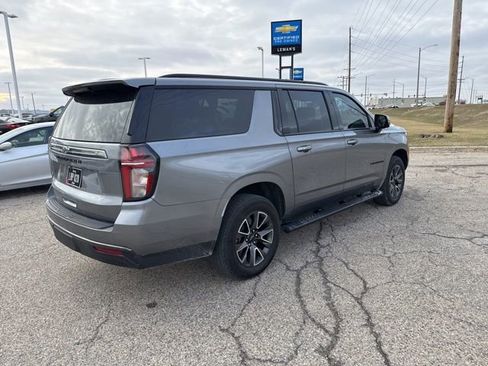 Used 2021 Chevrolet Suburban Z71 w/ Luxury Package image 4