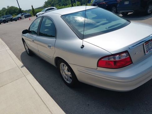 Used 2005 Mercury Sable LS FWD image 2
