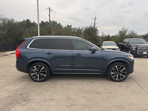 Used 2020 Volvo XC90 T8 Momentum w/ Protection Package Premier image 4