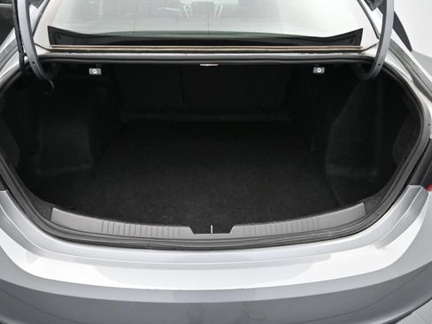 Used 2023 Chevrolet Malibu LT FWD image 14