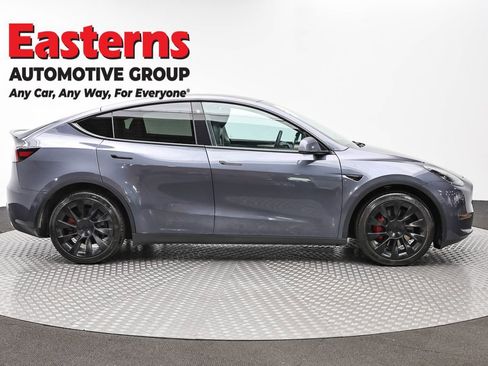 Used 2022 Tesla Model Y Long Range image 4