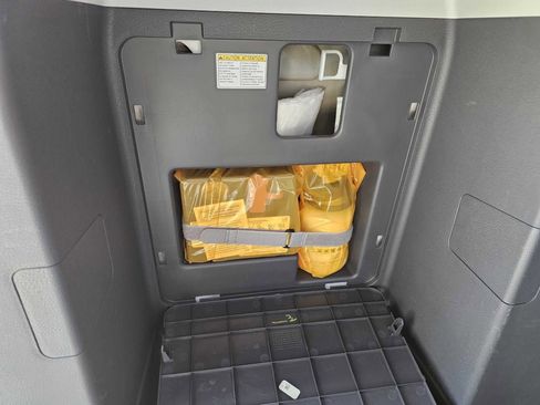 Used 2023 Toyota Sienna XSE w/ XSE Plus Package image 35