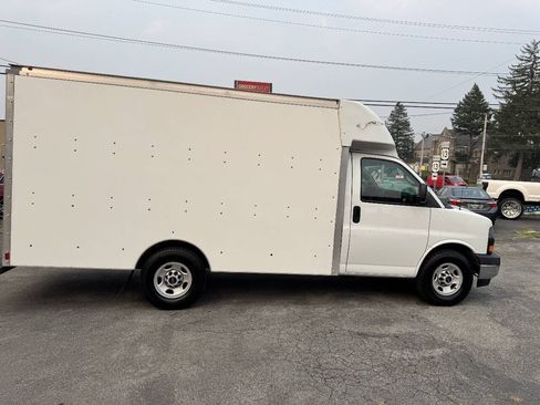 Used 2019 GMC Savana 3500 w/ Power Convenience Package RWD image 8