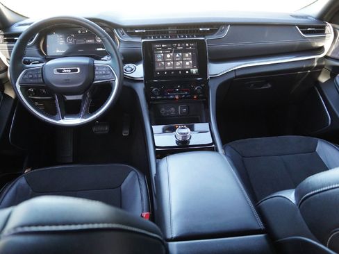 Used 2022 Jeep Grand Cherokee L Laredo image 25