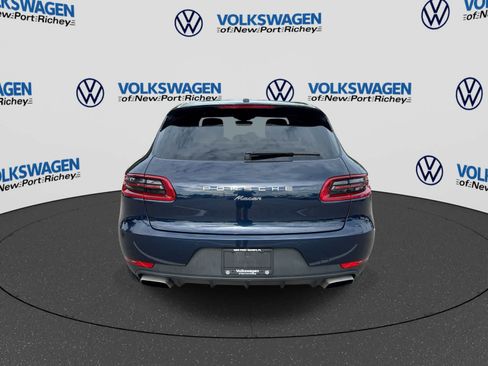 Used 2018 Porsche Macan AWD/4WD image 13