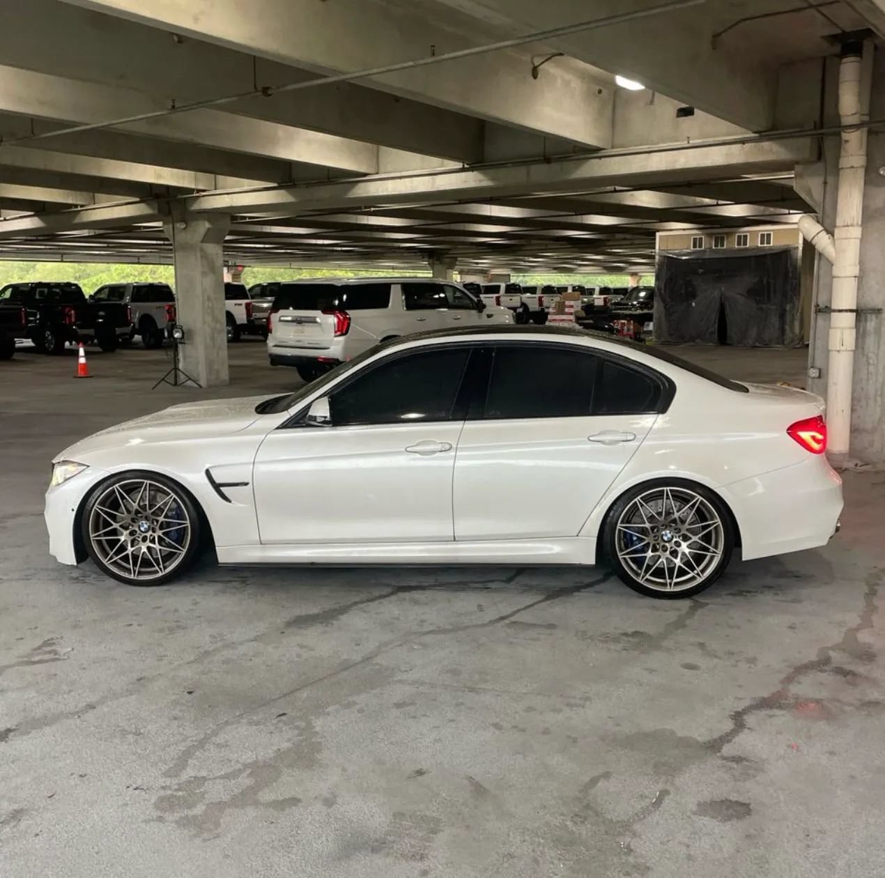 Used 2018 BMW M3 CS RWD image 2