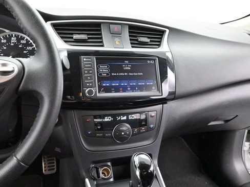 Used 2019 Nissan Sentra SV FWD image 17
