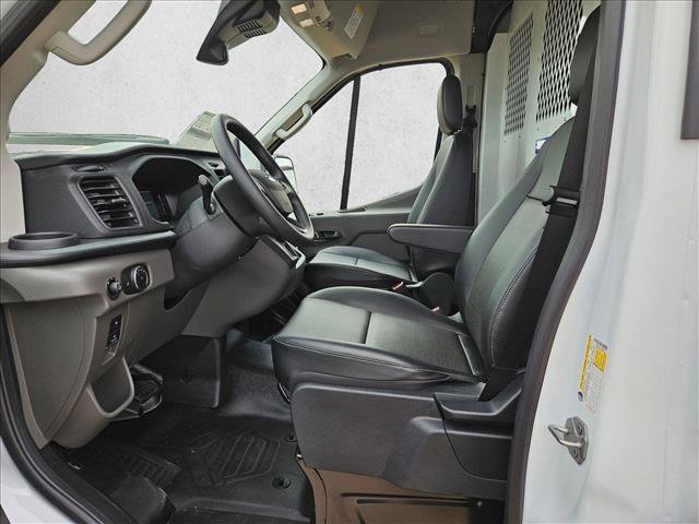 New 2026 Ford Transit 250 148 Medium Roof RWD image 4