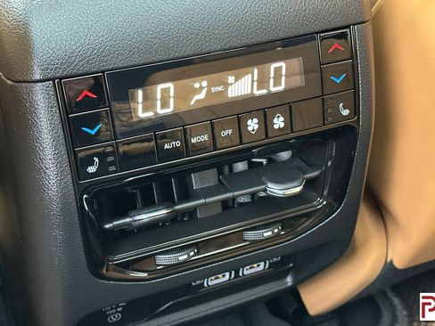 Used 2023 Jeep Grand Cherokee L Summit w/ Advanced Protech Group IV image 15