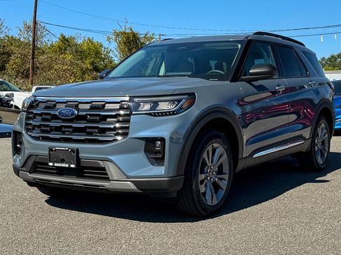 New 2025 Ford Explorer Active w/ Active Comfort Package image 7