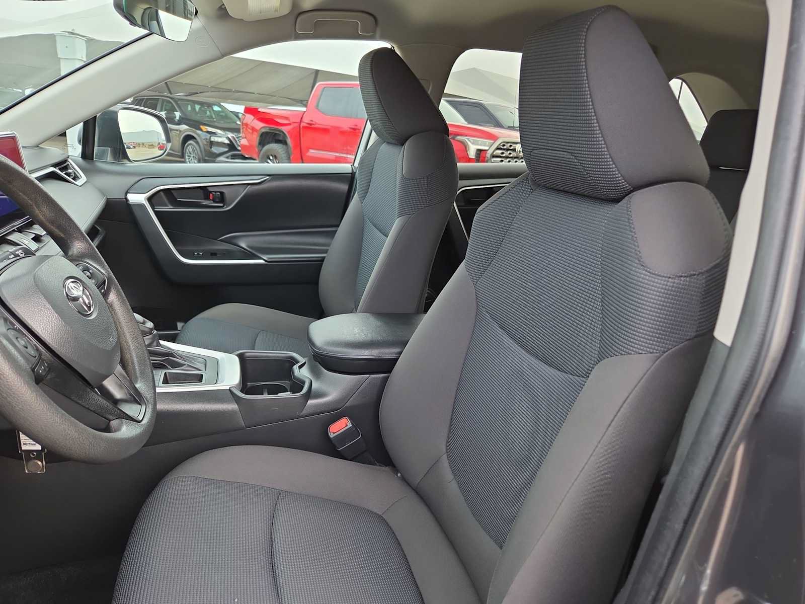 Used 2024 Toyota RAV4 LE FWD image 15