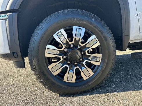 New 2026 GMC Sierra 2500 Denali w/ Denali Reserve Package AWD/4WD image 12