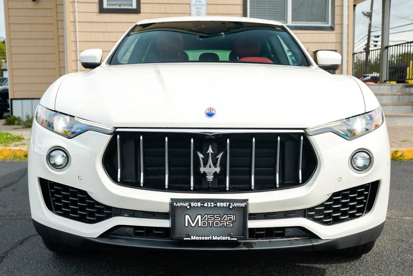 Used 2018 Maserati Levante AWD/4WD image 2