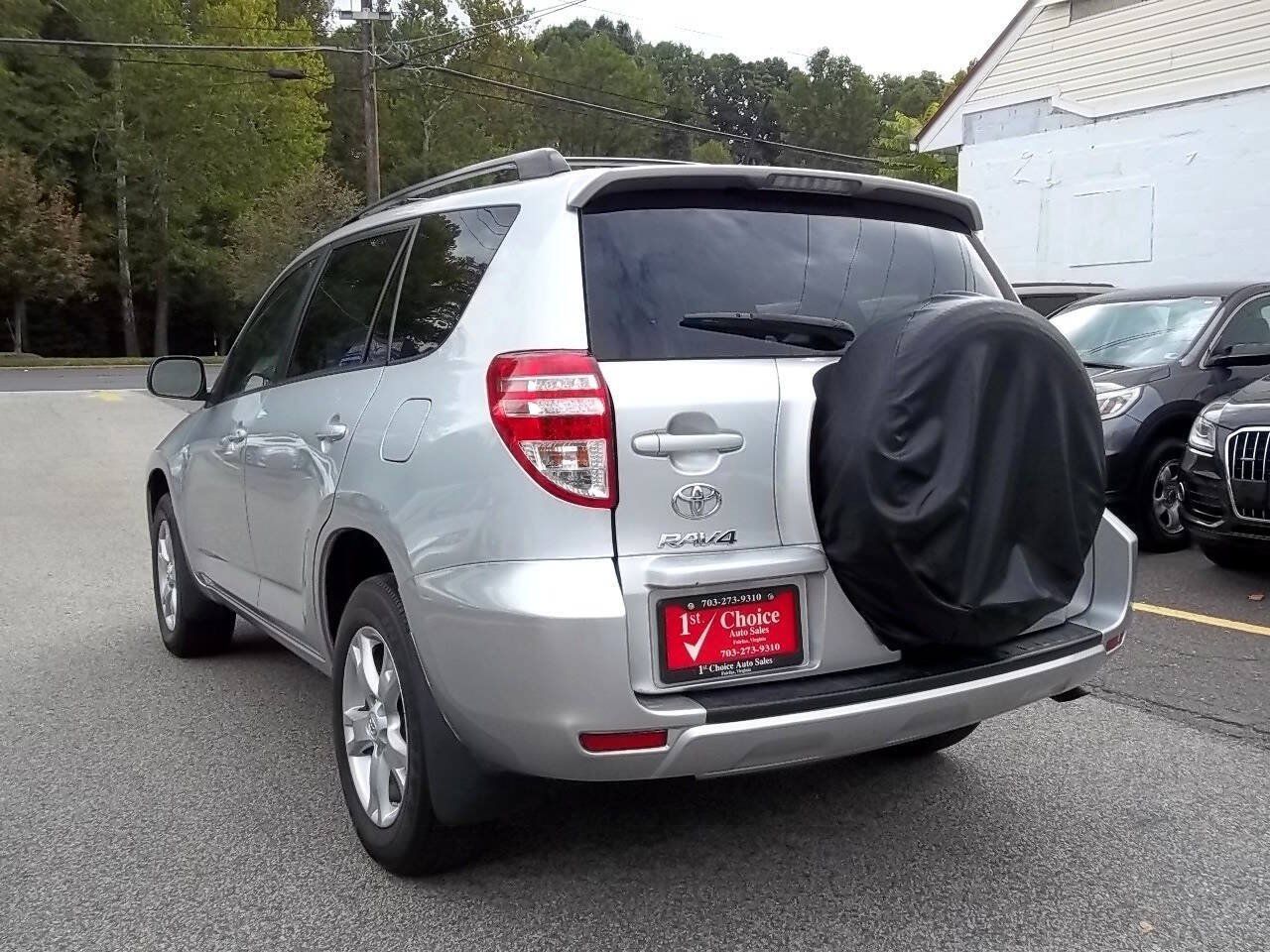 Used 2011 Toyota RAV4 4WD w/ Upgrade Value Pkg image 2