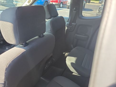 Used 2019 Ford Ranger XLT w/ Equipment Group 302A Luxury AWD/4WD image 13