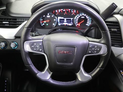 Certified 2017 GMC Yukon XL SLT AWD/4WD image 4