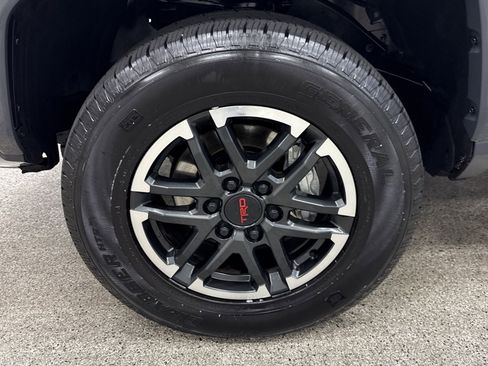 Used 2024 Toyota Tacoma TRD Sport w/ TRD Sport Upgrade Package image 2