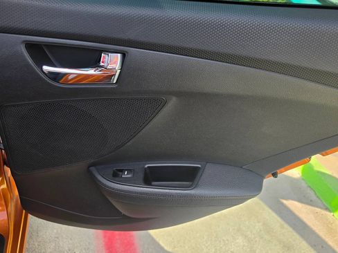 Used 2015 Hyundai Veloster w/ Option Group 02 FWD image 25