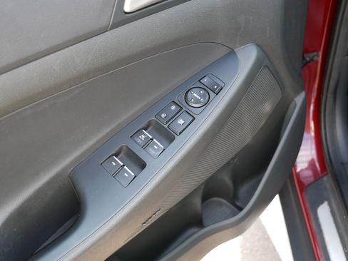 Used 2020 Hyundai Tucson Limited image 19